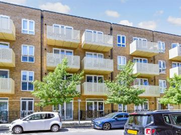 2 bedroom ground flat for sale