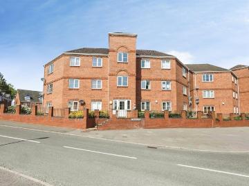 2 bedroom ground flat for sale