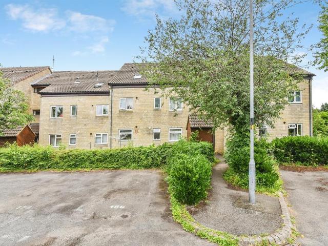 2 bedroom ground flat for sale