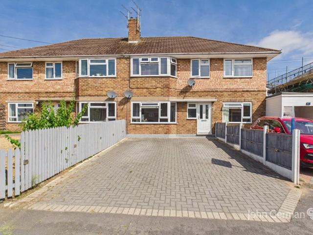 2 bedroom ground flat for sale