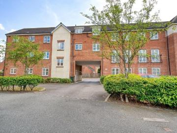 2 bedroom ground flat for sale
