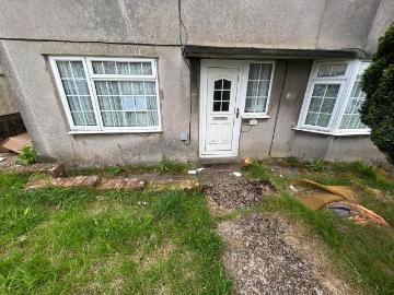 2 bedroom ground flat for sale