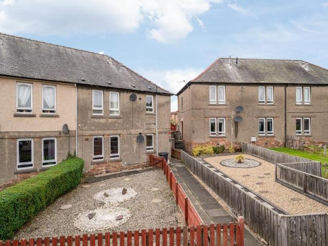 2 bedroom ground flat for sale