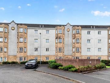 2 bedroom ground flat for sale