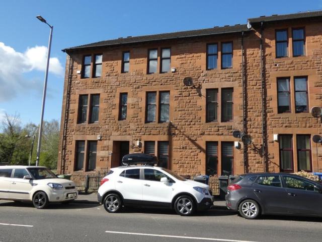 2 bedroom ground flat for sale