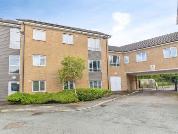 2 bedroom ground flat for sale