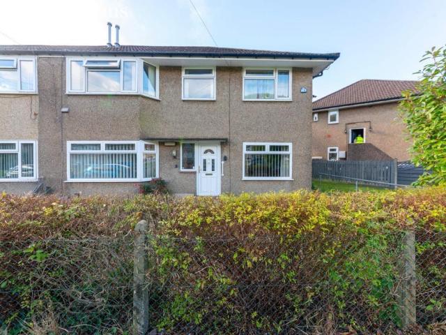 2 bedroom ground flat for sale