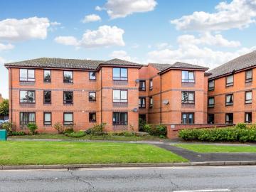2 bedroom ground flat for sale