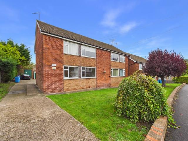 2 bedroom ground flat for sale