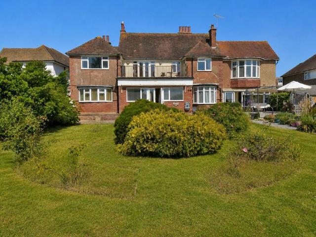 2 bedroom ground flat for sale