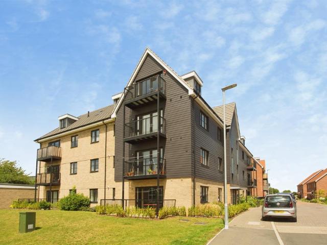 2 bedroom flat for sale