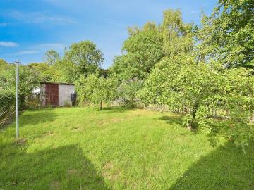 2 bedroom ground flat for sale