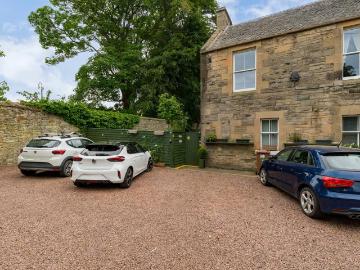 2 bedroom ground flat for sale