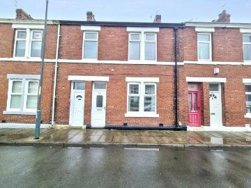 2 bedroom ground flat for sale