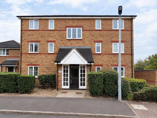 2 bedroom ground flat for sale