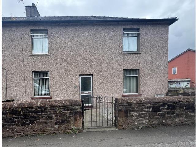 2 bedroom ground flat for sale