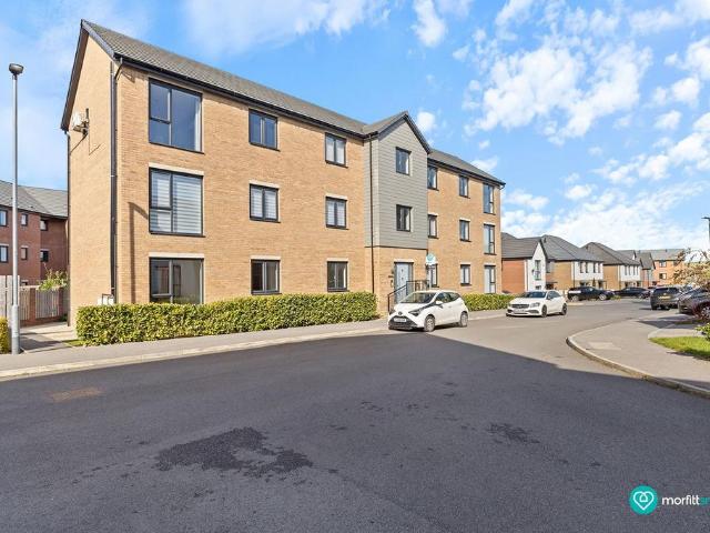2 bedroom ground flat for sale