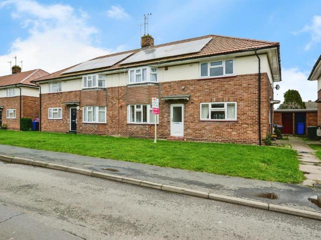 2 bedroom ground flat for sale