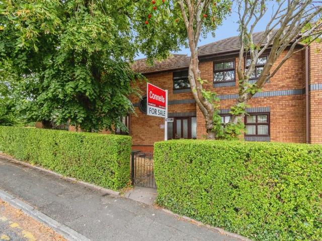 2 bedroom ground flat for sale