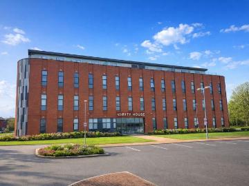 2 bedroom ground flat for sale