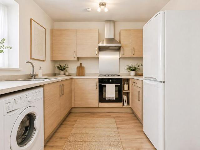 2 bedroom ground flat for sale