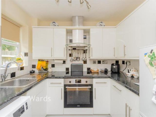 2 bedroom ground flat for sale
