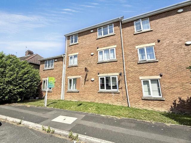 2 bedroom ground flat for sale