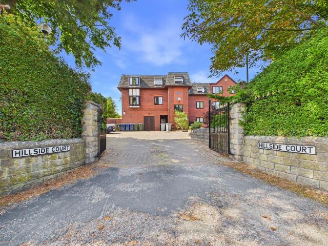 2 bedroom ground flat for sale