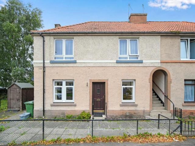 2 bedroom ground flat for sale