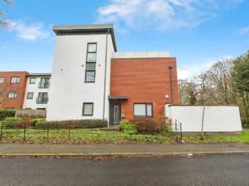 2 bedroom ground flat for sale