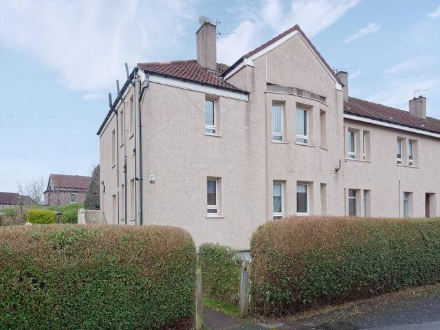 2 bedroom ground flat for sale