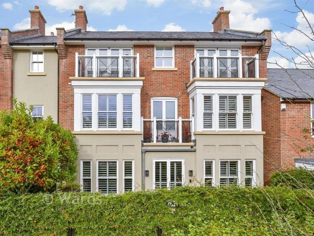 2 bedroom ground flat for sale
