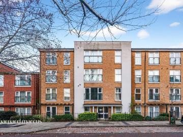 2 bedroom ground flat for sale