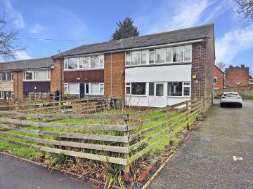 2 bedroom ground flat for sale