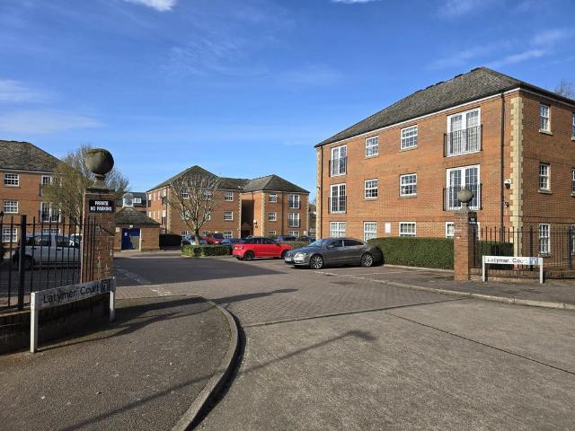 2 bedroom ground flat for sale