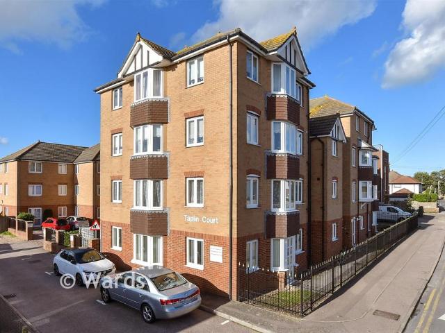 2 bedroom ground flat for sale