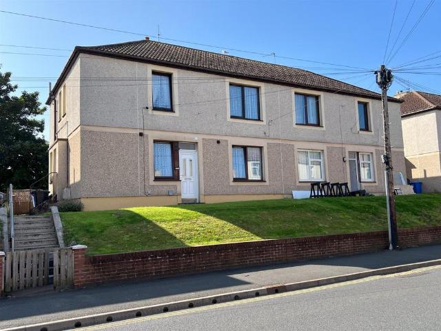 2 bedroom ground flat for sale