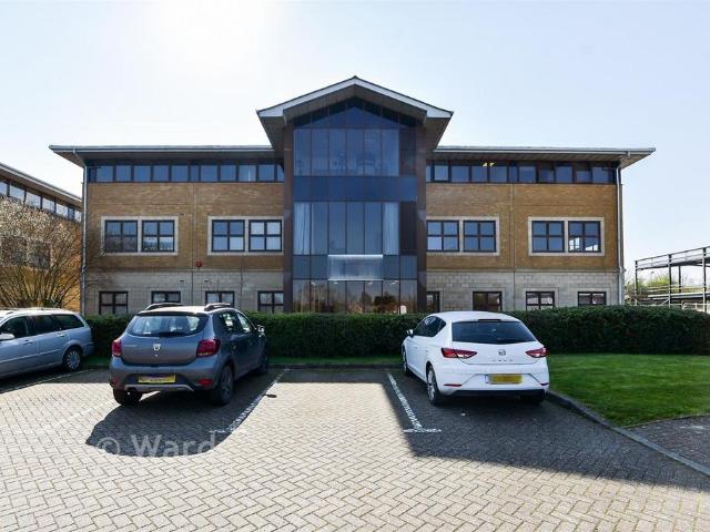 2 bedroom ground flat for sale