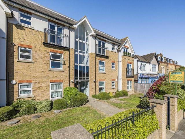 2 bedroom ground flat for sale