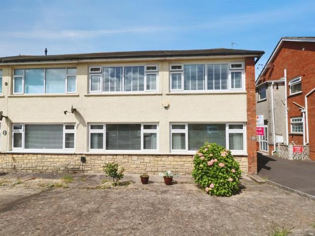 2 bedroom ground flat for sale