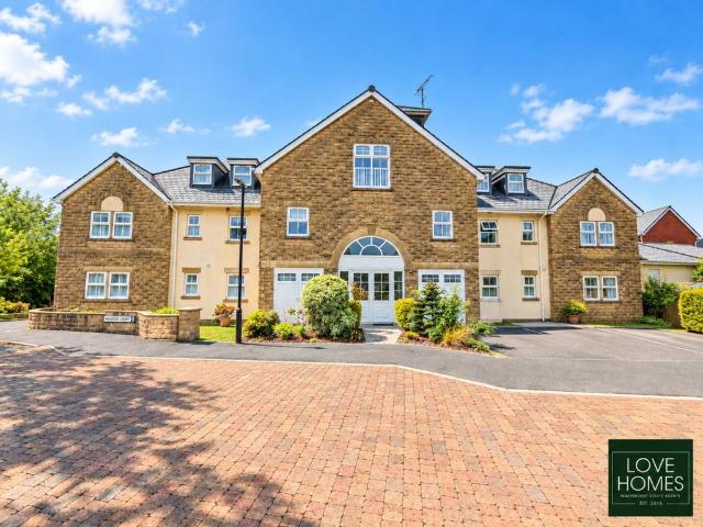 2 bedroom ground flat for sale