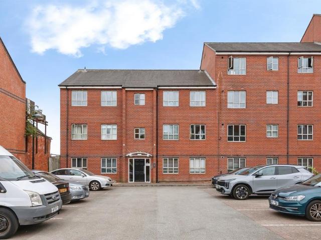 2 bedroom flat for sale