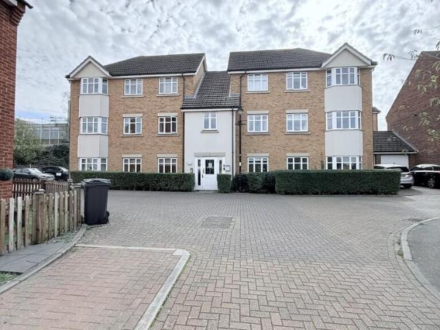2 bedroom ground flat for sale