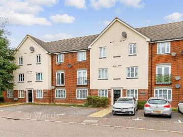 2 bedroom ground flat for sale