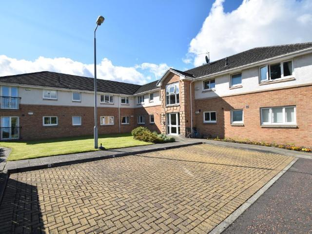 2 bedroom ground flat for sale