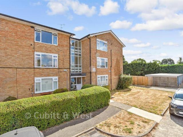 2 bedroom ground flat for sale
