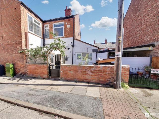 2 bedroom ground flat for sale