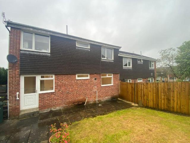 2 bedroom ground flat for sale