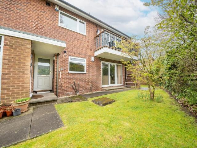 2 bedroom ground flat for sale