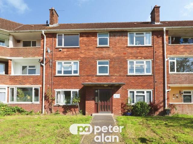 2 bedroom ground flat for sale